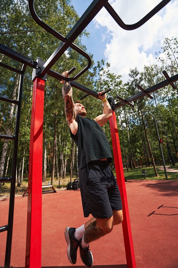 Optimiser votre front-lever : techniques et astuces essentielles